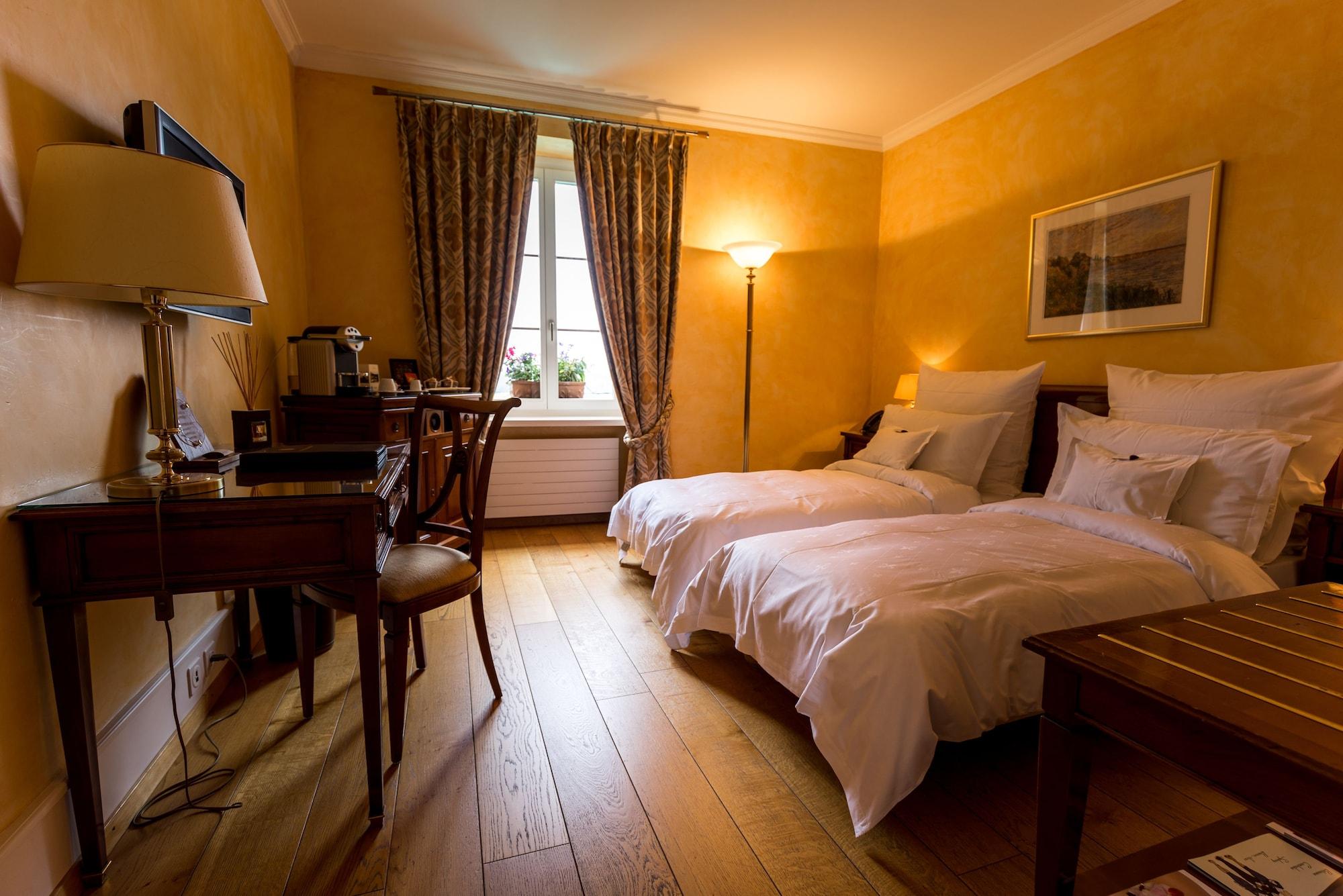 โดเมน เดอ ชาโตวิเยอ Hotel Peney Dessus ภายนอก รูปภาพ