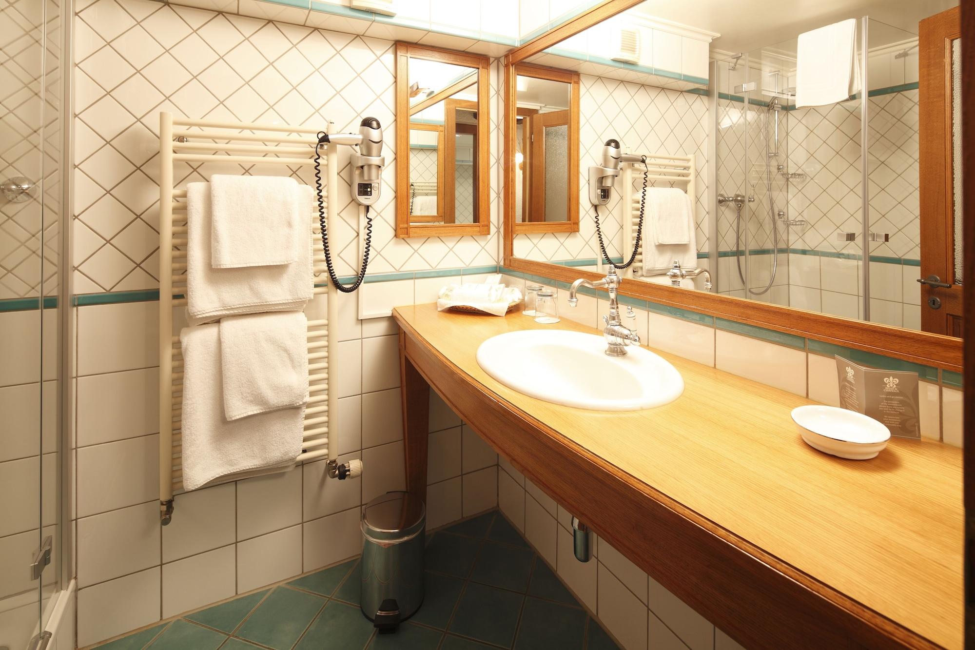 โดเมน เดอ ชาโตวิเยอ Hotel Peney Dessus ภายนอก รูปภาพ